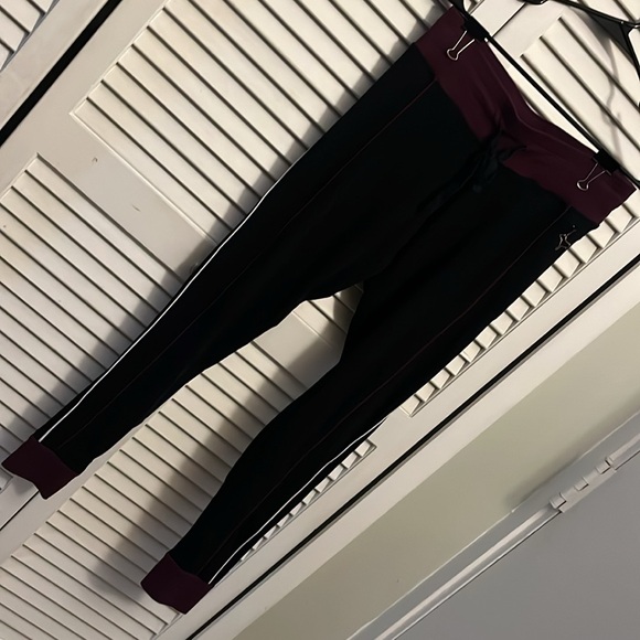 Victoria's Secret PINK Yoga drawstring leggings. Size Small. - Picture 3 of 5